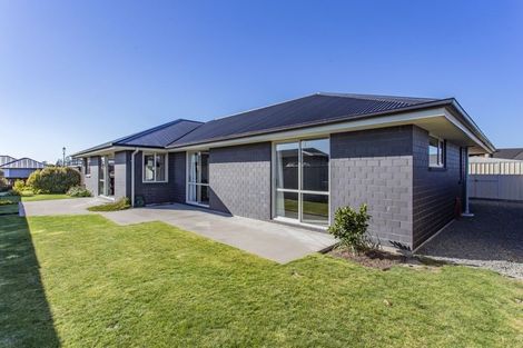 Photo of property in 20 Awa Place, Rangiora, 7400