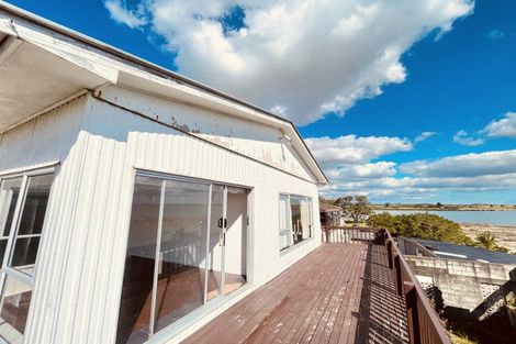 Photo of property in 49 Roys Road, Weymouth, Auckland, 2103