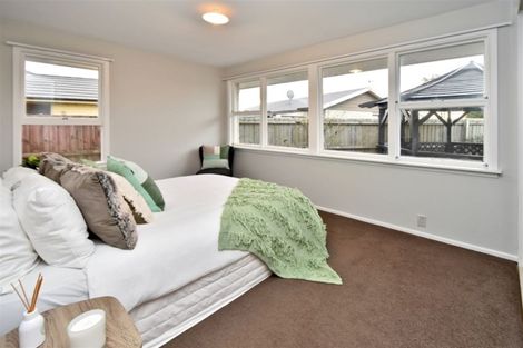 Photo of property in 33 Parnwell Street, Burwood, Christchurch, 8083