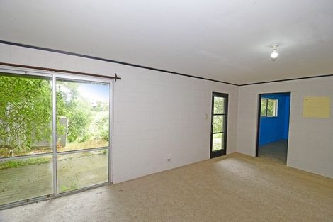 Photo of property in 37 Totara Road, Leigh, 0985