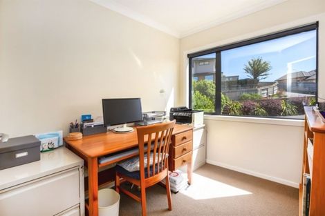 Photo of property in 85 Te Puia Drive, Aotea, Porirua, 5024