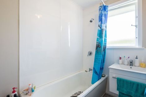 Photo of property in 141a-d Bedford Street, Cannons Creek, Porirua, 5024