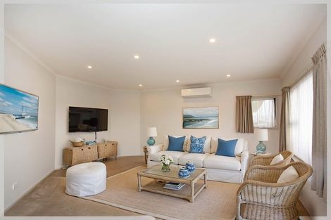 Photo of property in 25 Story Street, Foxton Beach, Foxton, 4815