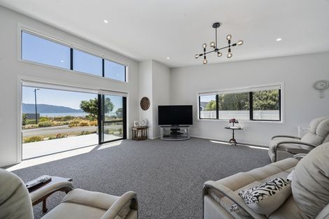 Photo of property in 12 Takahe Drive, Paraparaumu Beach, Paraparaumu, 5032