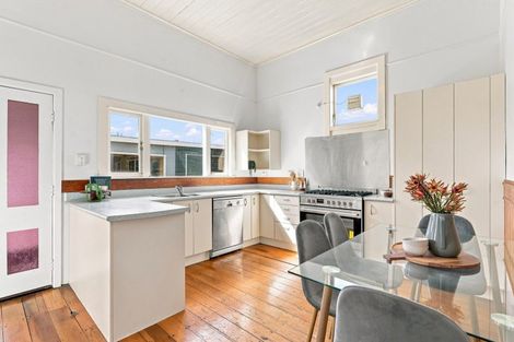 Photo of property in 70 Pitt Street, Whanganui, 4500