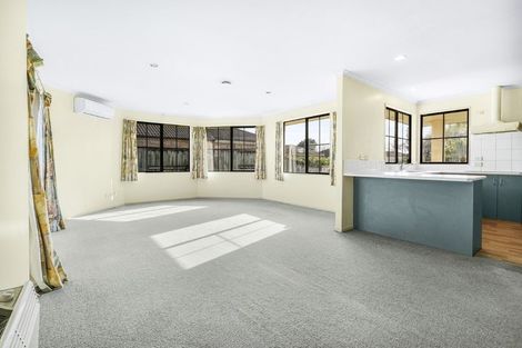 Photo of property in 12 Farnham Close, Rototuna North, Hamilton, 3210