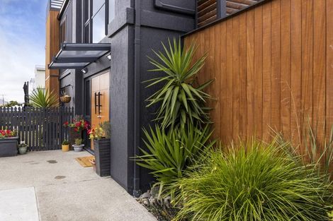 Photo of property in 15 Beach Road, Waikawa, Picton, 7220