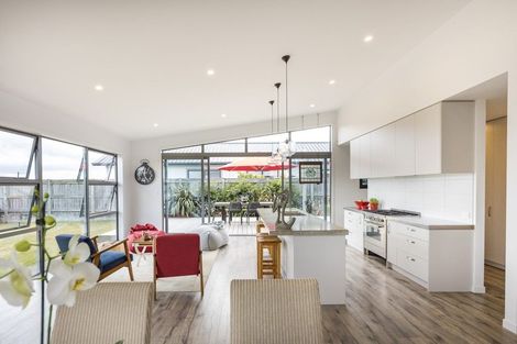 Photo of property in 60 Rodeo Drive, Kelvin Grove, Palmerston North, 4414