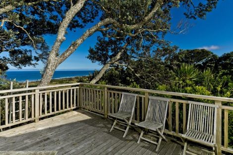 Photo of property in 107 Domain Crescent, Muriwai, 0881