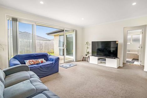 Photo of property in 299 Victoria Street West, Pukekohe, 2120