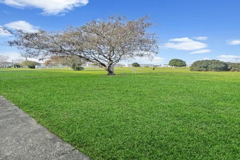 Photo of property in 46-52 Devon Crescent, Bulls, 4818