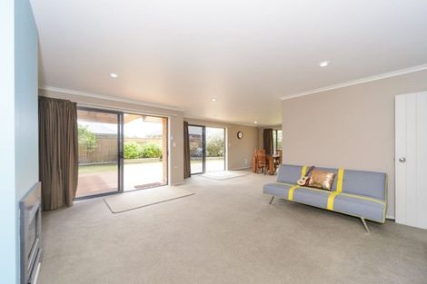 Photo of property in 8 Nevada Way, Kelvin Grove, Palmerston North, 4414