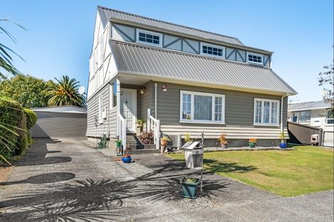 Photo of property in 18 Akron Grove, Totara Park, Upper Hutt, 5018