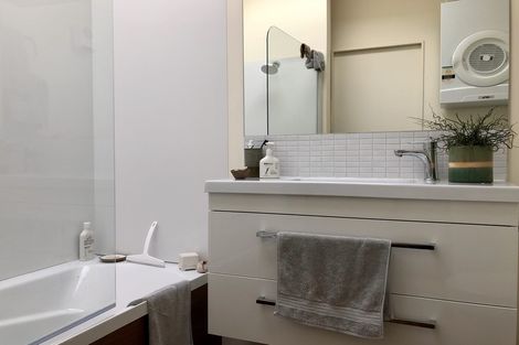 Photo of property in Pirie Street Townhouses, 11/35 Pirie Street, Mount Victoria, Wellington, 6011