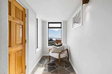 Photo of property in 8 The Rise, Mount Pleasant, Christchurch, 8081