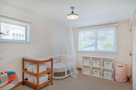 Photo of property in 16 Commodore Parry Road, Castor Bay, Auckland, 0620