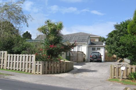 Photo of property in 1/75 Sabulite Road, Kelston, Auckland, 0602