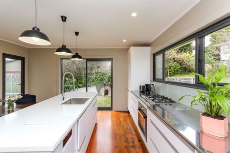 Photo of property in 3 Stuart Place, Blagdon, New Plymouth, 4310