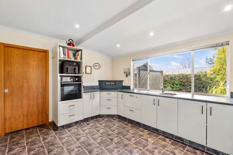 Photo of property in 11 Willow Drive, Taradale, Napier, 4112