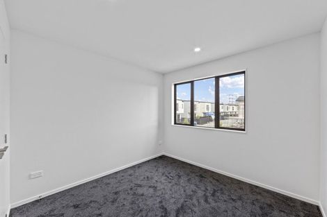 Photo of property in 27 Whiteywood Street, Westgate, 0814