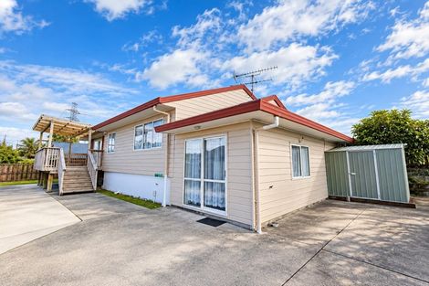 Photo of property in 2/9 Midvale Place, Burswood, Auckland, 2013