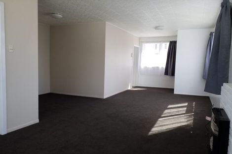 Photo of property in Churchill Flats, 213 The Terrace, Wellington Central, Wellington, 6011