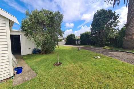 Photo of property in 147 Tasman Street, Opunake, 4616