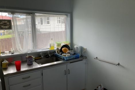 Photo of property in 2/1 Leigh Terrace, Bayview, Auckland, 0629