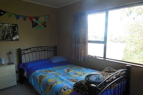 Photo of property in 11 Robert Grove, Paraparaumu, 5032