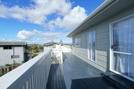 Photo of property in 2/38b Manuka Road, Glenfield, Auckland, 0629