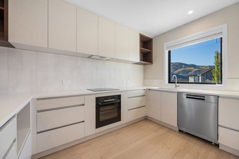 Photo of property in 16 Woods Crescent, Cromwell, 9310