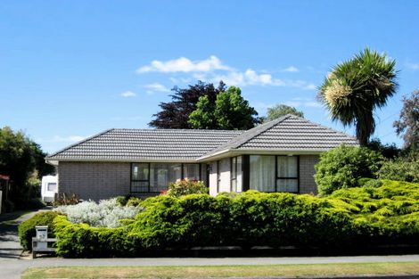 Photo of property in 52 Staveley Street, Avonhead, Christchurch, 8042