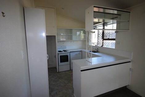 Photo of property in 1/6 Bond Crescent, Forrest Hill, Auckland, 0620
