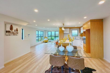 Photo of property in 10c Robert Burke Place, Henderson, Auckland, 0612