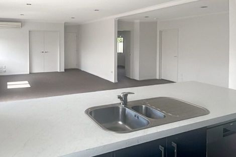 Photo of property in 15 Newbury Place, Taradale, Napier, 4112