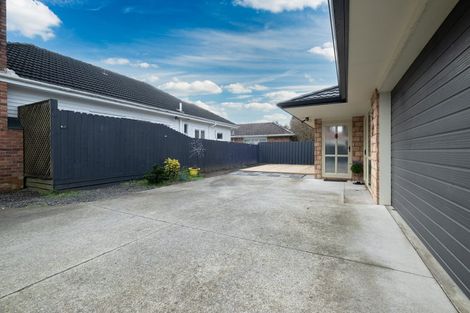 Photo of property in 19a Clevedon Road, Papakura, 2110
