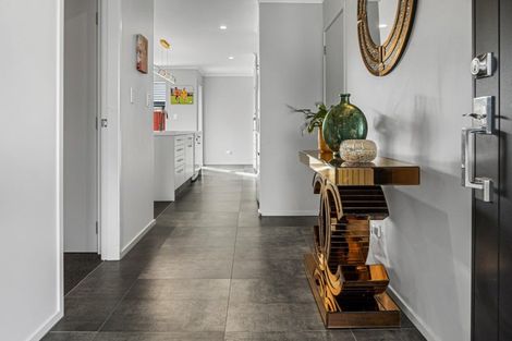 Photo of property in 10 Eastbank Drive, Katikati, 3129