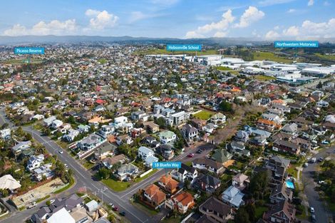 Photo of property in 2/1 Bluefin Way, West Harbour, Auckland, 0618