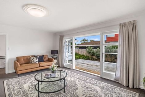 Photo of property in 94 Avondale Road, Avondale, Christchurch, 8061