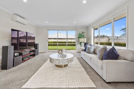 Photo of property in 19 Keene Drive, Bell Block, New Plymouth, 4312