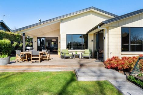 Photo of property in 28 Reynolds Road, Havelock North, 4130