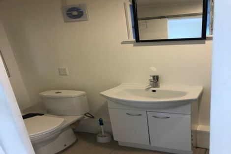 Photo of property in 3/138 Rangatira Road, Beach Haven, Auckland, 0626