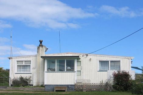 Photo of property in 24 Pratt Avenue, Foxton Beach, Foxton, 4815