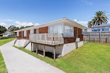 Photo of property in 2/84 Archers Road, Glenfield, Auckland, 0629