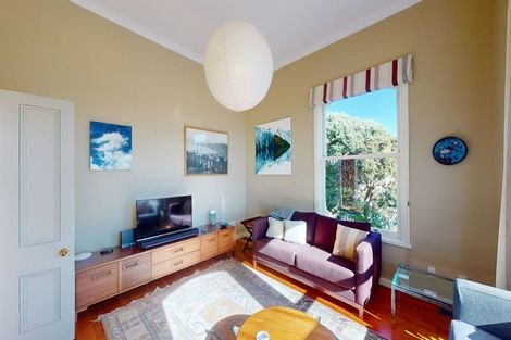 Photo of property in 23 Maarama Crescent, Aro Valley, Wellington, 6021