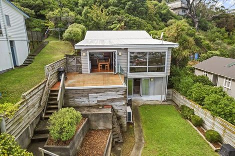 Photo of property in 142 Townsend Road, Miramar, Wellington, 6022