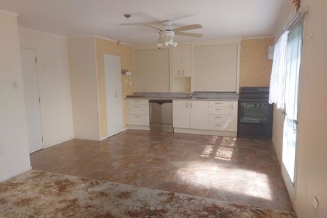 Photo of property in 14 Curlew Place, One Tree Point, 0118