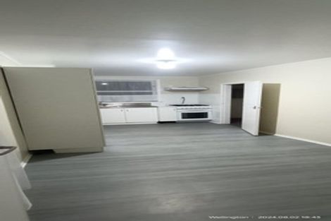 Photo of property in 1/50 Clyde Street, Island Bay, Wellington, 6023