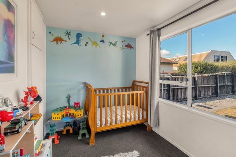 Photo of property in 11 Cowes Street, Avondale, Christchurch, 8061