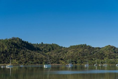 Photo of property in 73 Robinson Road, Whitianga, 3510